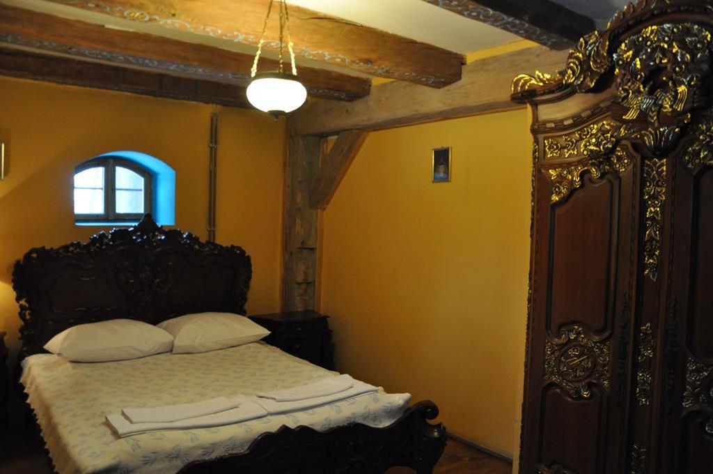 Ostoya Inn & Granary Jasionka Ruang foto