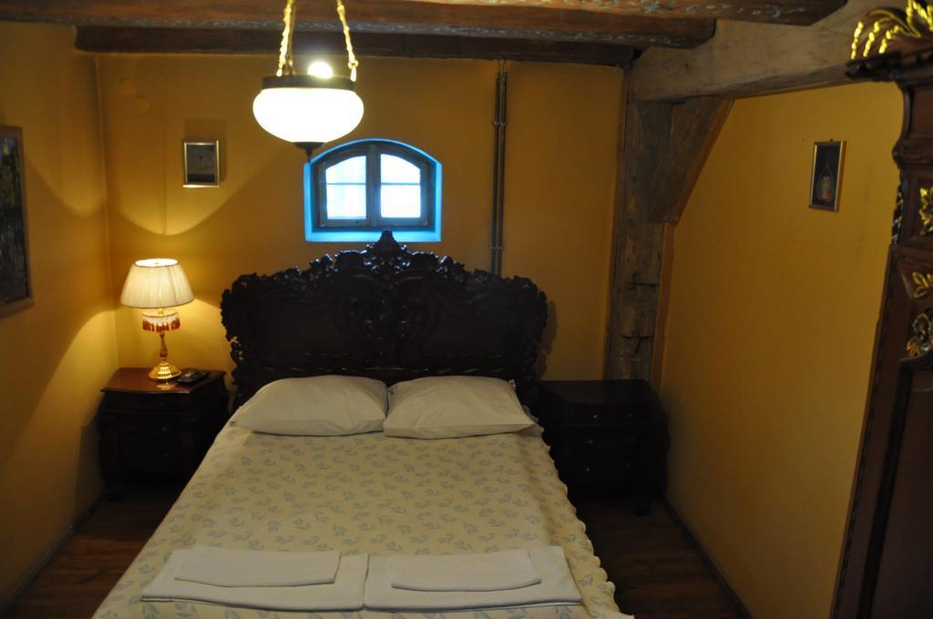 Ostoya Inn & Granary Jasionka Ruang foto