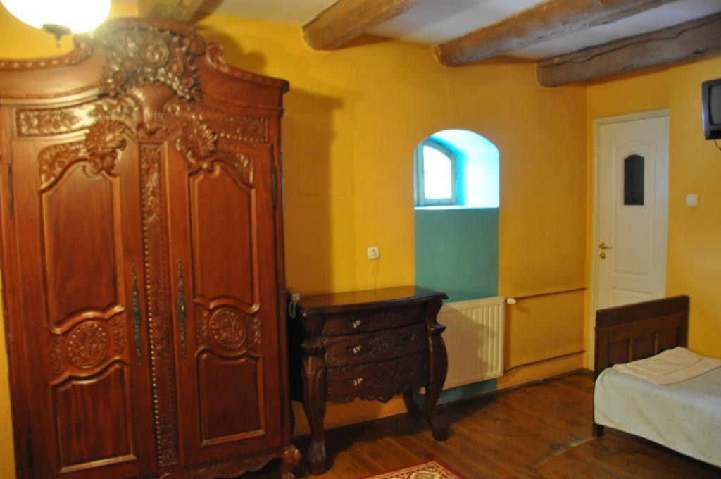 Ostoya Inn & Granary Jasionka Ruang foto