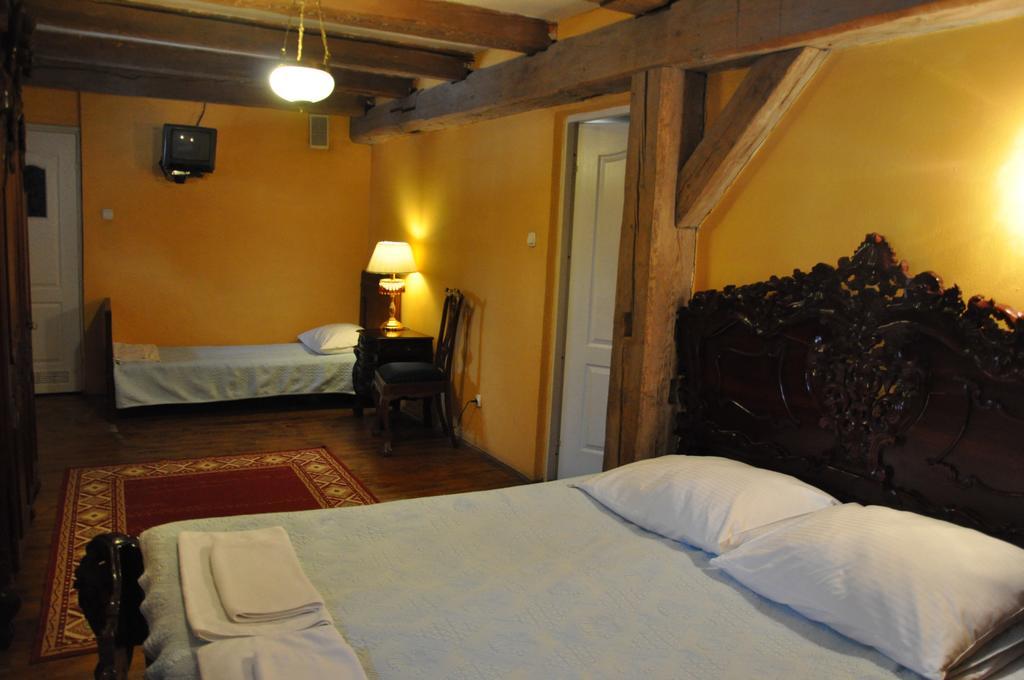 Ostoya Inn & Granary Jasionka Ruang foto