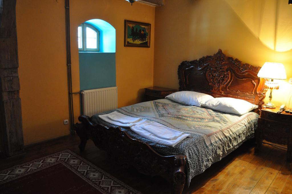Ostoya Inn & Granary Jasionka Bagian luar foto