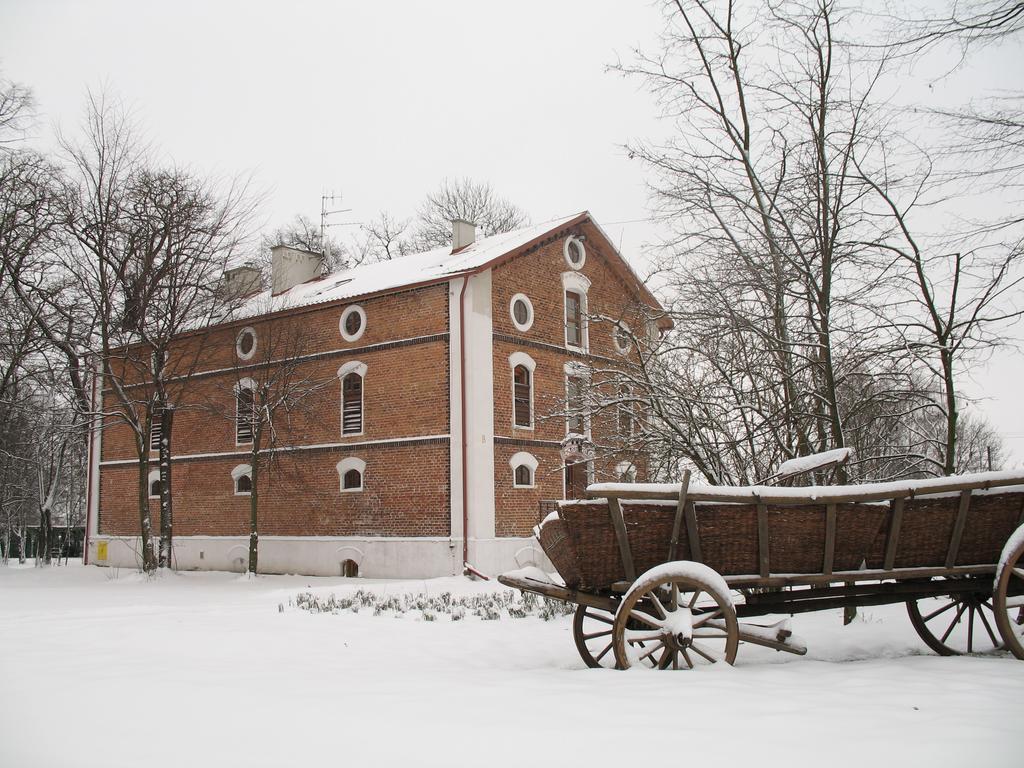Ostoya Inn & Granary Jasionka Bagian luar foto