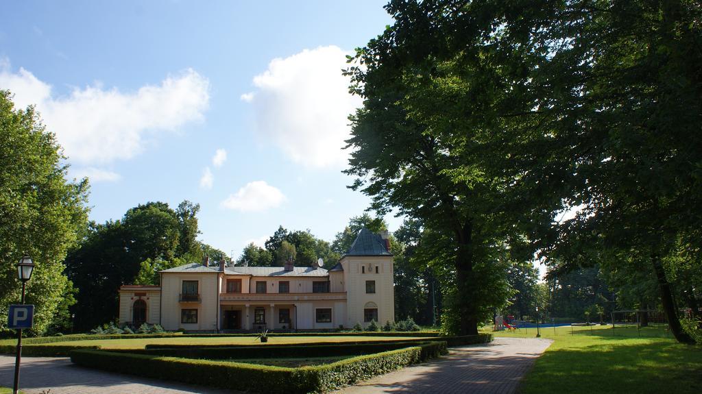 Ostoya Inn & Granary Jasionka Bagian luar foto