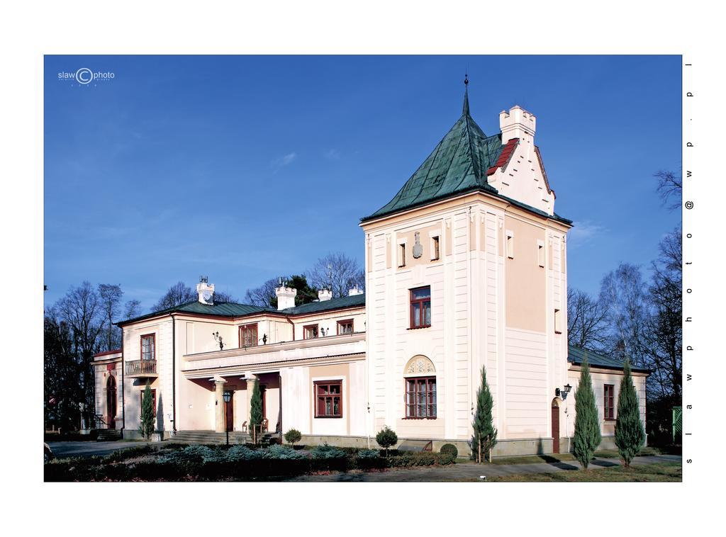Ostoya Inn & Granary Jasionka Bagian luar foto