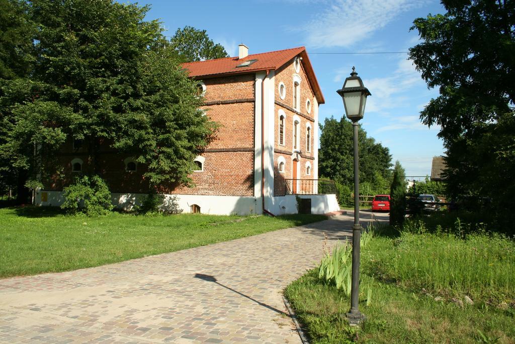 Ostoya Inn & Granary Jasionka Bagian luar foto